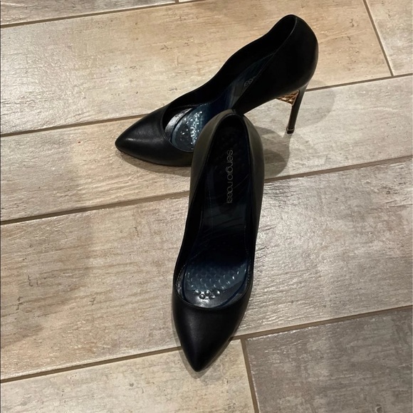 Sergio Rossi heeled dress shoes size 38